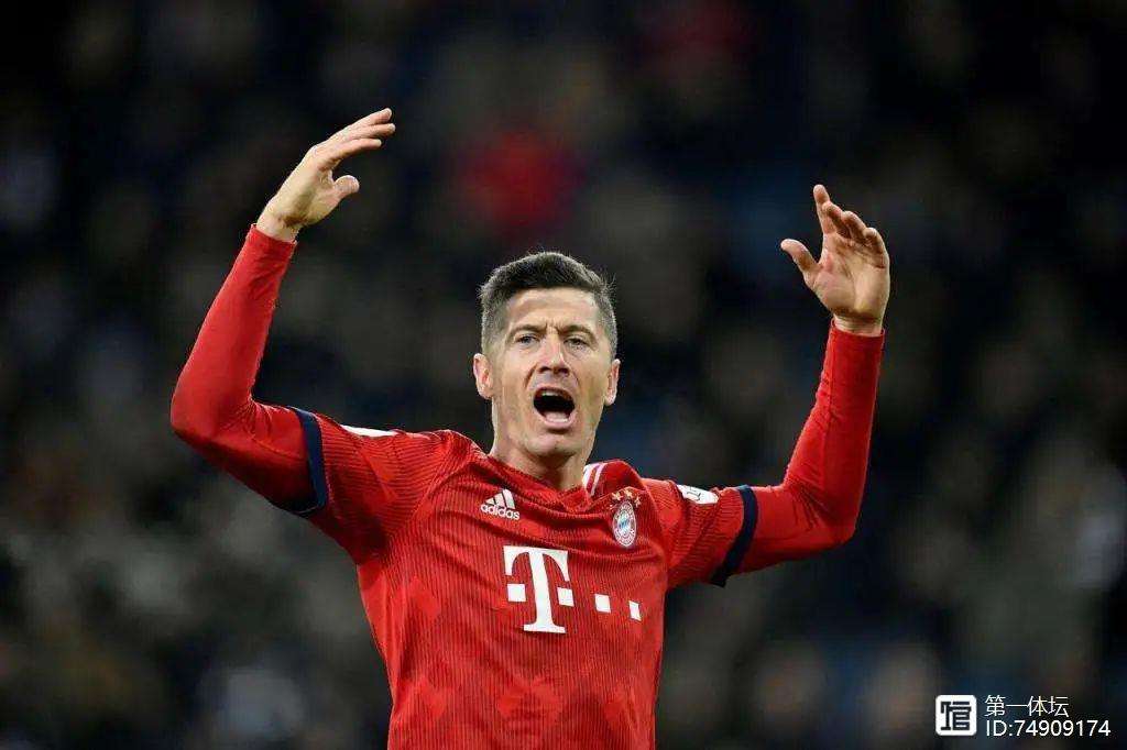 包含莱万多夫斯基连续三场比赛得分超过出色发挥,老鹰不断突破!全场沸腾不已的词条 包含莱万多夫斯基连续三场比赛得分超过出色发挥,老鹰不断突破!全场沸腾不已的词条