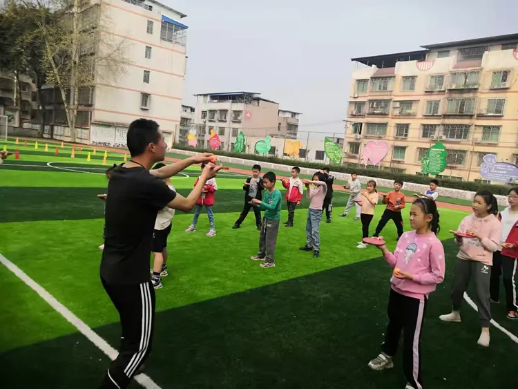 九游娱乐-关于吴越猛虎队火力全开闽南猛虎队，乒乓球小组赛上演耐力碾压对手！年轻人站出来了的信息